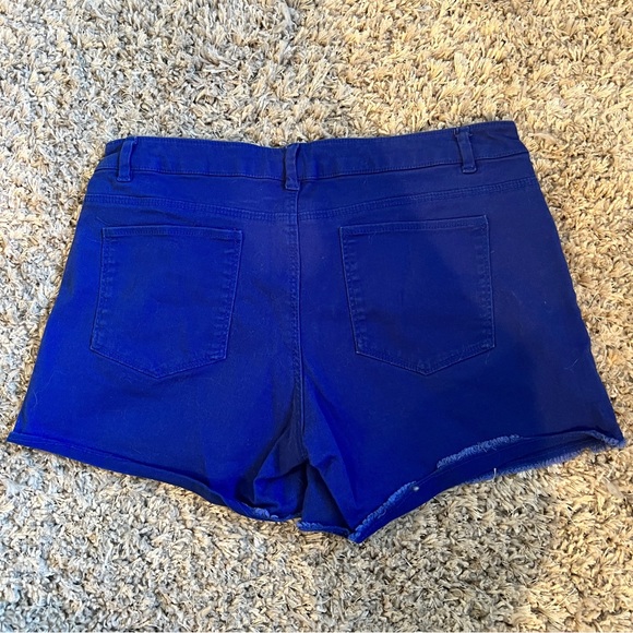 H&M Raw Hem Mid Rise Denim Shorts Rolled Hem - 3 Pair Bundle - Picture 6 of 6